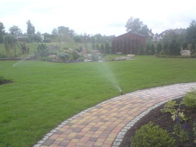 Nawadnianie ogrodów