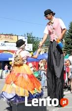 klauni, szczudlarze, animatorzy, bańki mydlane, baloniki