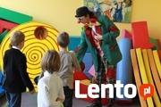 klauni, szczudlarze, animatorzy, bańki mydlane, baloniki