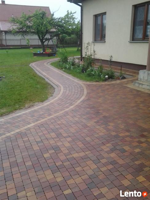 Układanie kostki brukowej