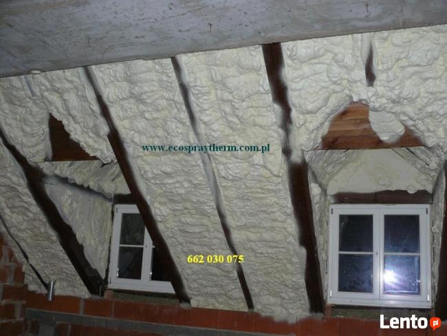 Ocieplenie dachu poddasza pianka