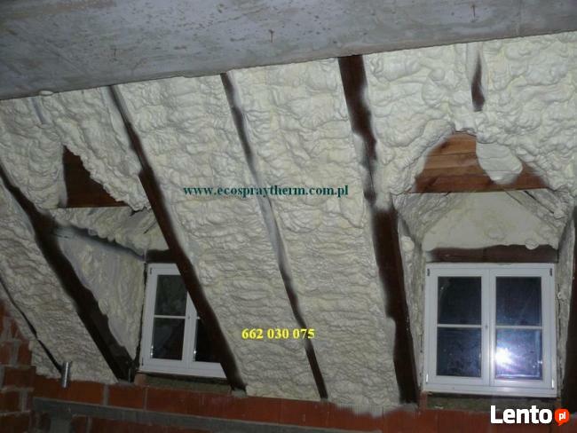 Ocieplenie dachu poddasza pianka PUR