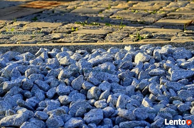 Otoczak granitowy łaciaty nakrapiany dalmatyńczyk do ogrodu