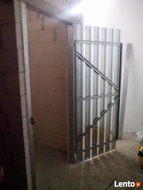 Drzwi stalowe, ocynkowane, piwniczne