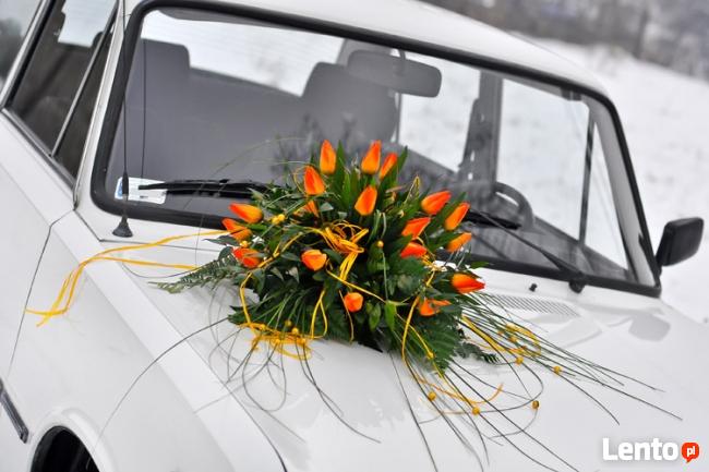 Biały Fiat 125 do ślubu na wesele