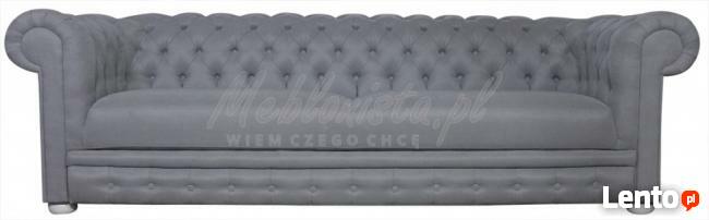 Sofa chesterfield z podnóżkiem idealna przed telewizor