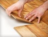 Montaż paneli podłogowych, wykładzin, listew progowych.