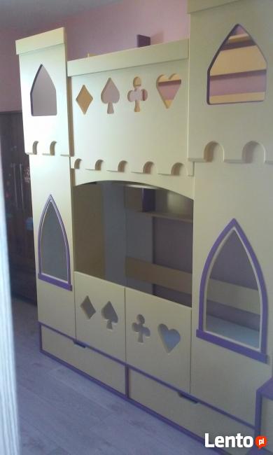 łózka na antresoli