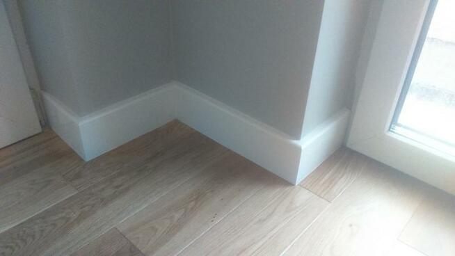 Układanie paneli. Montaż deski barlineckiej. LISTWY MDF