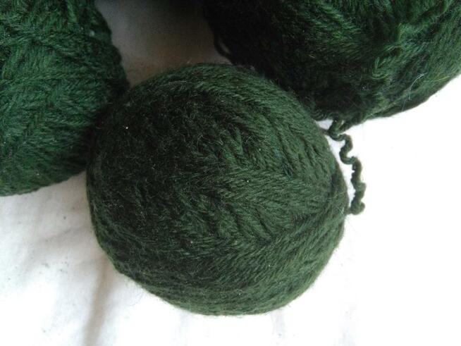 475 Gr ciemna zieleń wełna włóczka