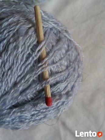 237 gr jasno niebieska włóczka wełna