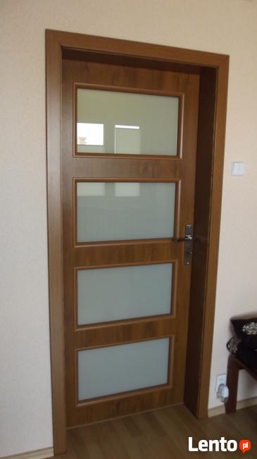 Oklejanie, nakładki na metalowe futryny, drzwi z felcem 2 cm