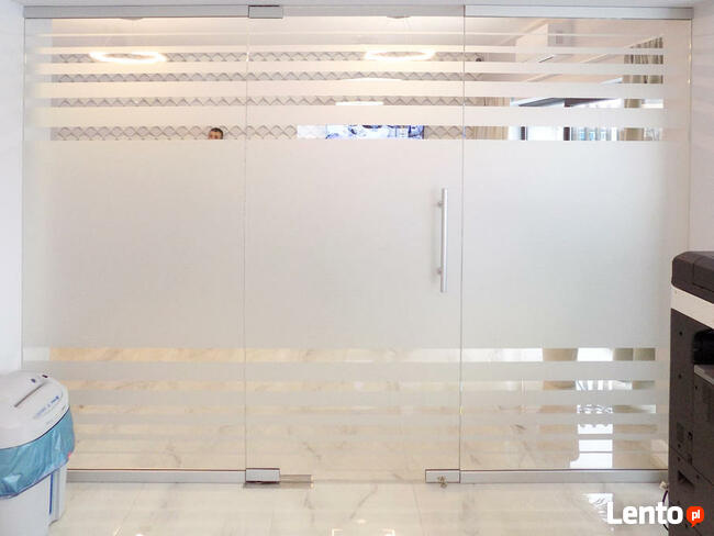 Oklejanie szyb, wyklejanie okien sklepowych, Mińsk