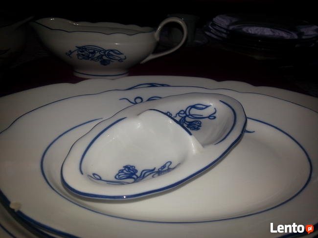Srodek stolu zastawy obiadowej Cmielow