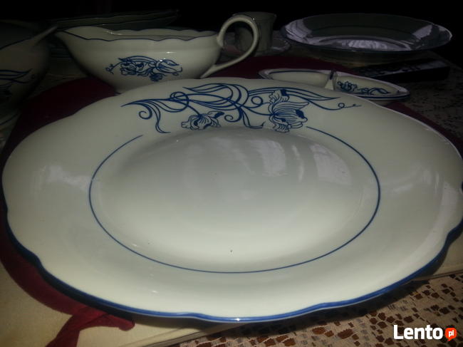 Srodek stolu zastawy obiadowej Cmielow