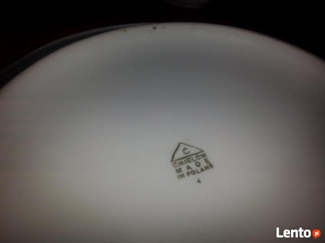 Srodek stolu zastawy obiadowej Cmielow