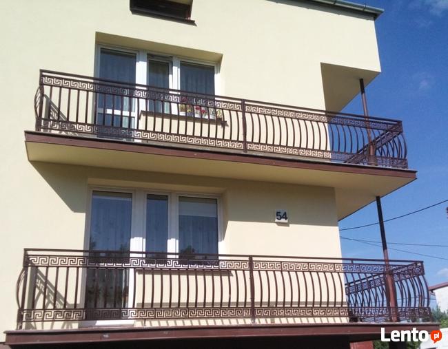 Balustrada pasowa z wzorem greckim