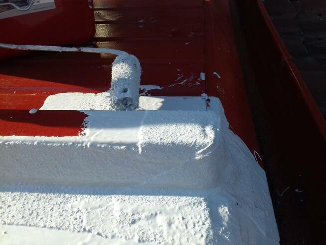 Uszczelnianie dachów pokrytych blachą POLIMOCZNIKIEM