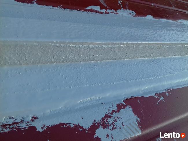 Uszczelnianie dachów pokrytych blachą POLIMOCZNIKIEM