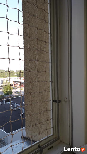 Montaż siatki:balkon, okno przed ptakami, wypadnięciu kotka.