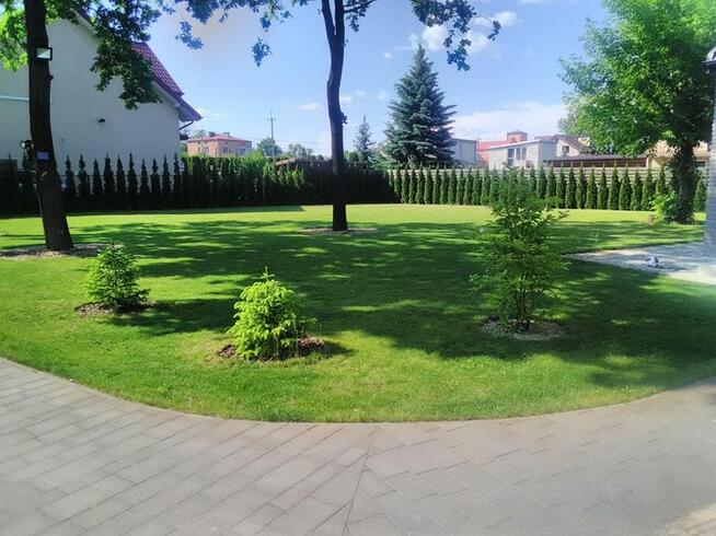 Minikoparka, Usługi minikoparką wykopy wiertnica , świder