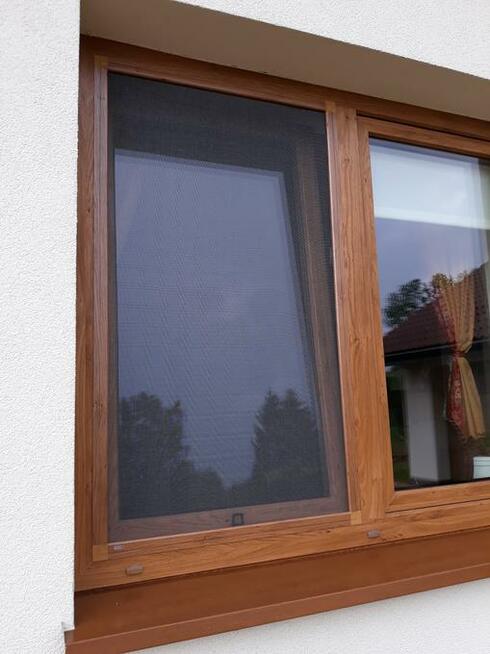 Moskitiery siatki przeciw owadom okienne drzwiowe, producent