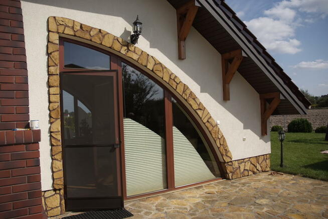 Moskitiery siatki przeciw owadom okienne drzwiowe, producent