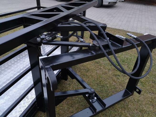 KOSZ SKRĘTNY HYDRAULICZNIE