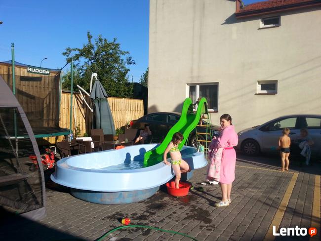 Basen poliestrowy 380/250/70 laminat łatwy w utrzymaniu