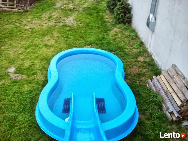 Basen poliestrowy 380/250/70 laminat łatwy w utrzymaniu