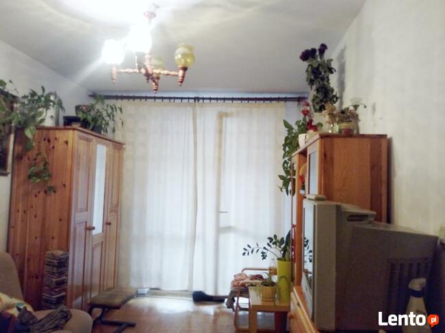 ZAMIENIĘ 4 pokoje w bloku komunalne na 3 pokoje