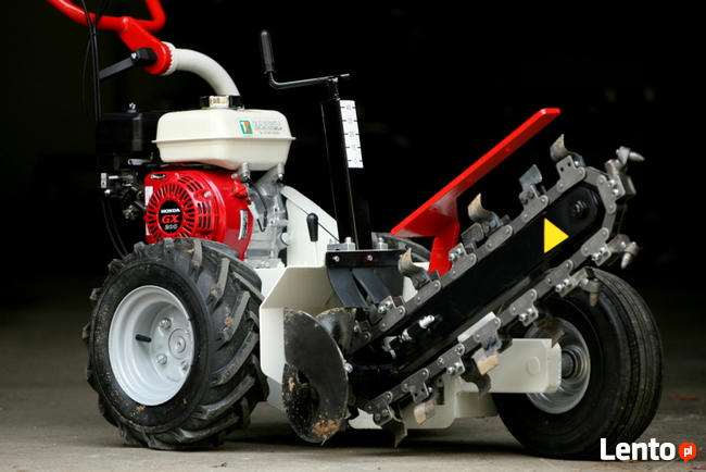 Koparka łańcuchowa ręczna (samojezdna z napędem)