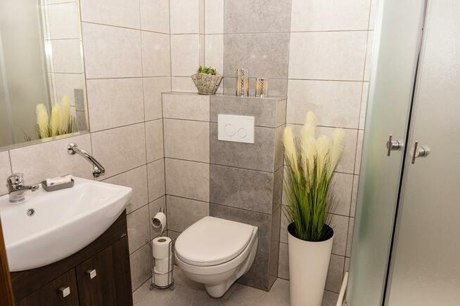 Dom i Pensjonat Seniora Eden Maniowy