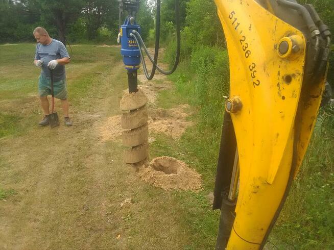 Minikoparka, Usługi minikoparką wykopy wiertnica , świder