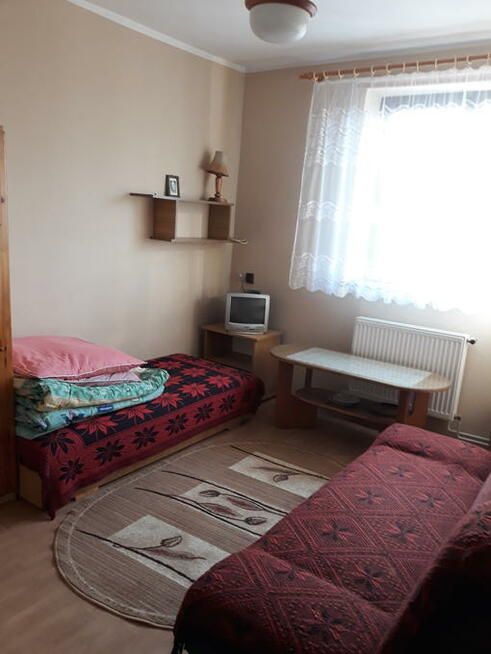 POKOJE Z LAZIENKAMI LEBA