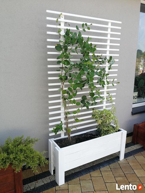 Donica drewniana z kratką