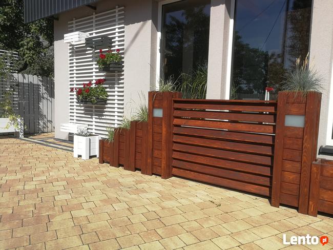 Donica drewniana z kratką