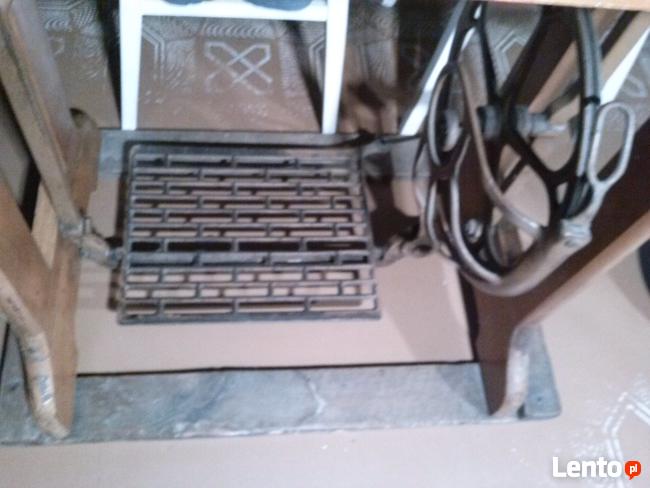 Maszyna do szycia Husqvarna, antyk, 1916 r, 390 zł.