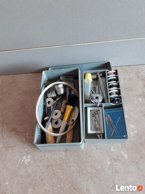 Maszyna do szycia Predom Łucznik 451 Walizkowa