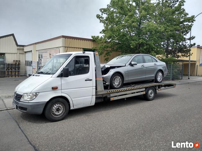 Autolaweta Transport auto laweta Przeprowadzki +48507017795