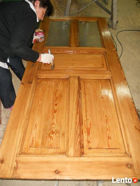 Renowacja drzwi, mebli bram i schodów