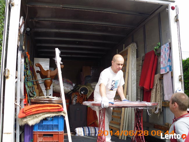 Wywóz mebli Bielsko.Sprzątanie mieszkań, piwnic, strychów.