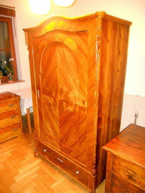 Renowacja drzwi, mebli bram i schodów