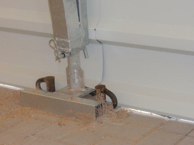 Sworzeń zabezpieczający fi 16 mm