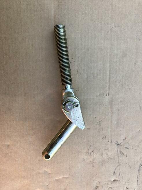 Główka odciągu z gwintem New Holand