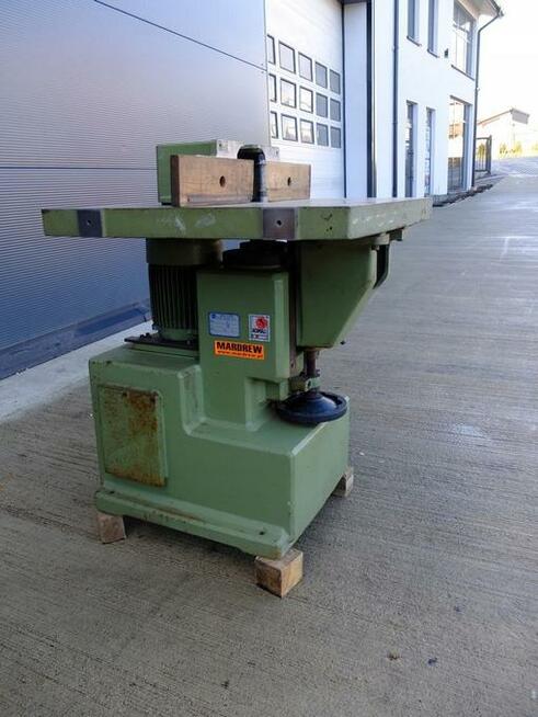 Frezarka dolnowrzecionowa Bulleri