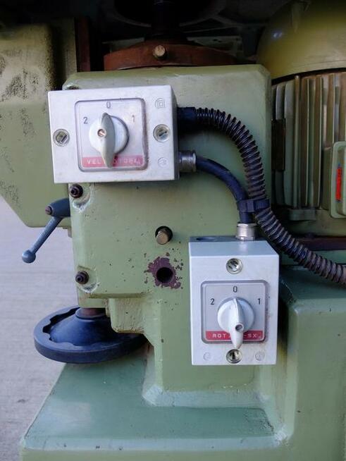 Frezarka dolnowrzecionowa Bulleri