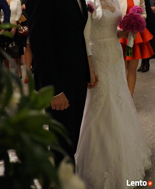 Biała suknia ślubna z podpinanym trenem