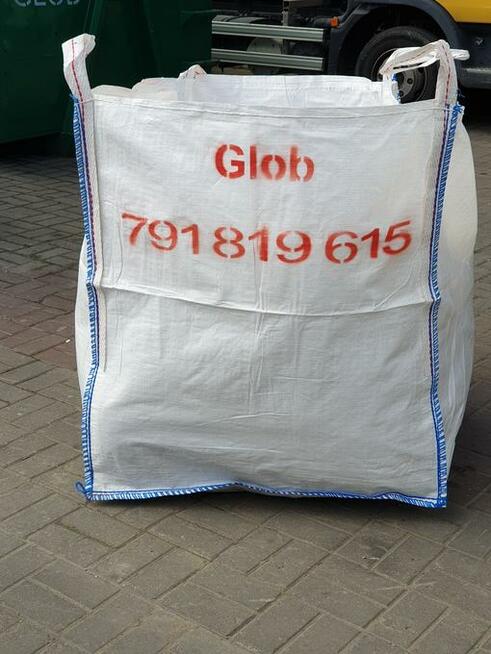 Worki big-bag na gruz i inne odpady remontowo-budowlane.