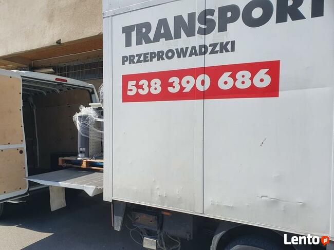 Tani Transport Przeprowadzki samochód z windą